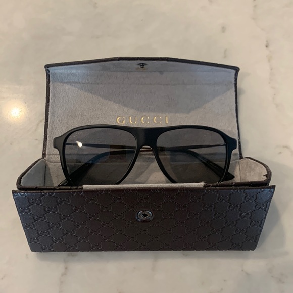 Gucci unisex sunglasses - Picture 1 of 5